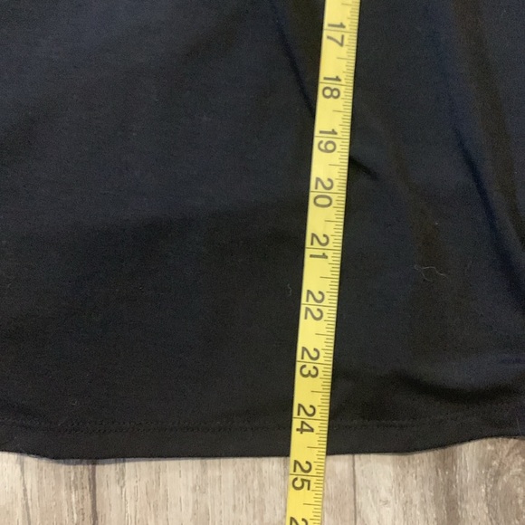 The Pioneer woman beautiful blouse. Black with Floral Sheer Sleeves Size Large - Picture 6 of 8